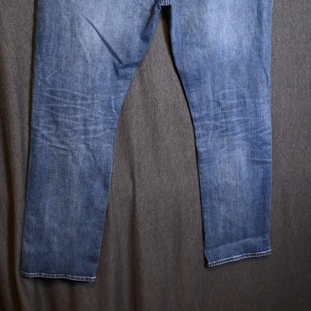 True Religion x Manchester United Men's 40 (38x30) Denim Jeans Red Stitching